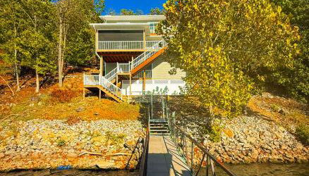 Lakefront Home-3BD25BADockGrillFirepitKayaks - Foto 2