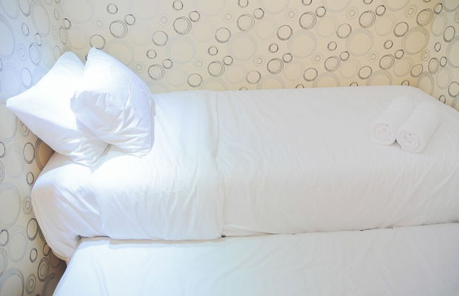 Homey and Relaxing 2BR Green Pramuka Apartment - Foto 11