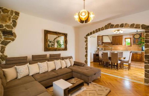 Three-Bedroom Apartment In Srinjine - Photo 5