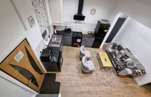 Cheerful 4 bedroom close to Uclan, Preston City Center - Photo 8