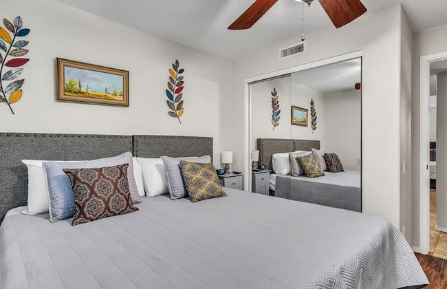 Amenities Galore! Outdoor Living & Lots of Games - Foto 9