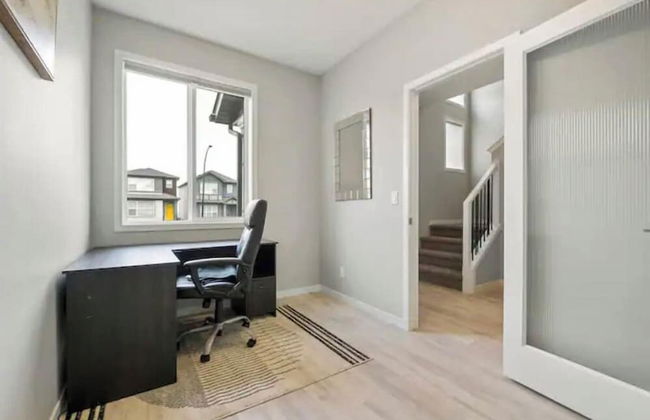 Luxury Modern Home - Livingstone - Photo 22