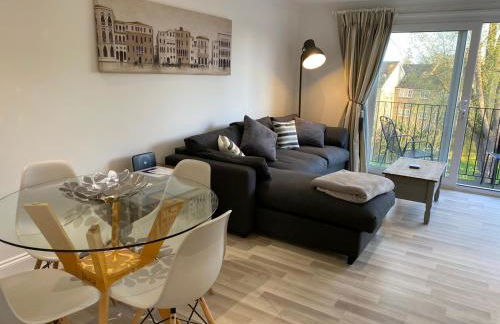 Marina View Penthouse Apt 2BR Parking St Neots Town Centre - Foto 79