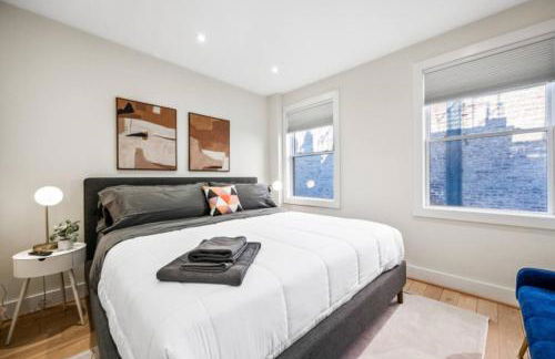 Sleeps 12 Downtown Entire home with rooftop - Foto 43