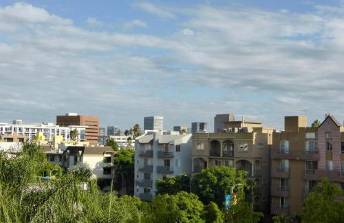 Designer Penthouse 2 Bedroom with Balcony Beverly Hills Adjacent - Foto 87