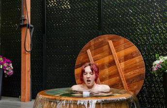 Purple City Retreats - Luxury Yurt & Spa - Foto 1