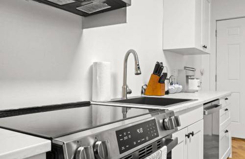 Cozy 1st-Floor Flat 2BR Backyard Free Parking - Foto 42