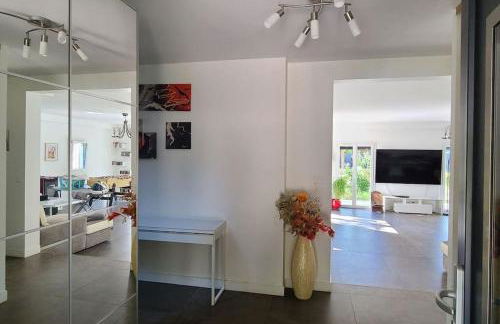 230m2 sur 3800m2 - jacuzzi 6 places - 16pers max - Foto 12