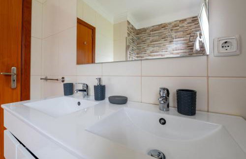 Caniço Quintas III by Trip2Portugal - Foto 18