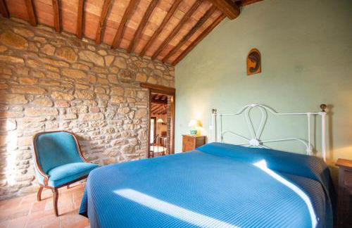 PODERE TORRICELLE 69B Pancole Gr, seaview infinity pool, jacuzzi, sauna, exclusive villa with 2 bedrooms for 4 - If you total 5 or 6 people there is an independent suite in main villa with private ensuite bathroom, kitchenette and garden dining area - Foto 47