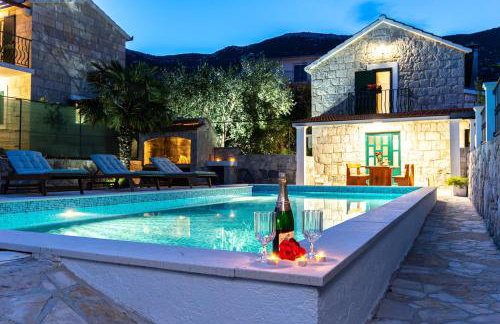 Villa Bella Pietra with private pool, sauna - Photo 6