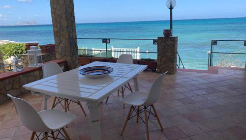 Sfondo Blu Villa sul mare - Foto 3