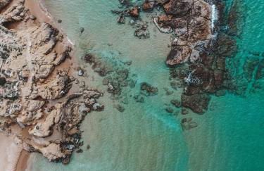 L A Boutique Suites with Private Hot Tub - Photo 42