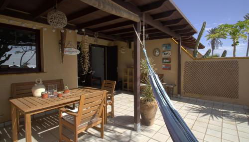 BEACH FRONT GRANILLO - ocean view, garden, bright and comfortable, Wi-Fi - Foto 2, Garden