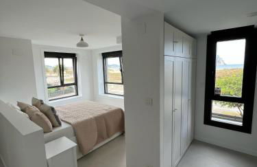 Lujosa casa en primera línea playa increibles vistas mar - Foto 22