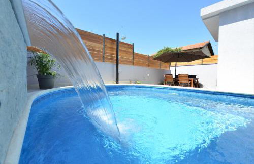 2 Bedroom Apartment Sleeps 5 - Privat Pool - Foto 48