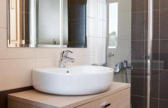 Into The Blue Apartment - Photo 26