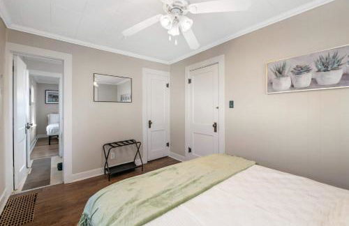 Charming 2 bed 1 bath home near College Hill - Foto 27