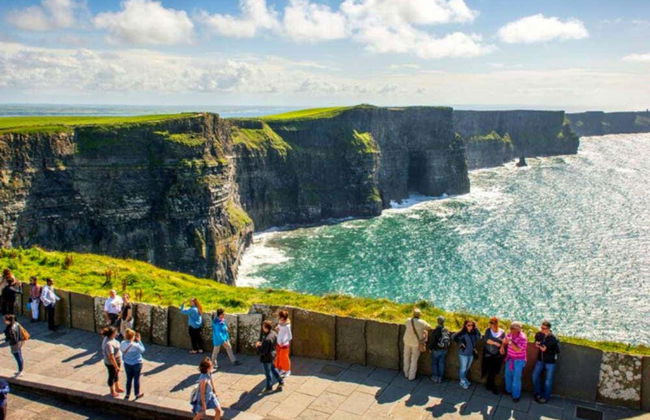 Day Trip to Cliffs of Moher + Dunguaire Castle - Foto 3