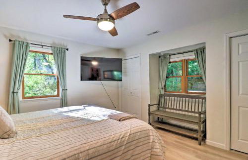 Game Room and Fire Pit Weaverville Family Home! - Foto 14