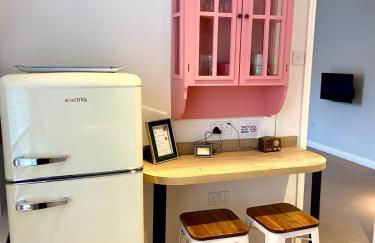 No 3, apartment in the heart of Bridport, Dorset - Photo 13