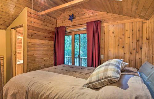 Remote Long Island Lakefront Cabin with Deck and Grill - Foto 15