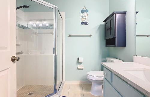 Spacious family home w pool & game room - Photo 84