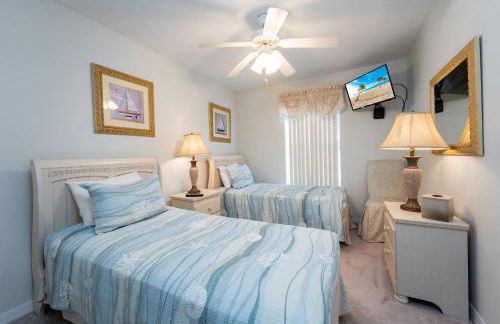 Budget Friendly Pool Home in Quiet Gated Community - Foto 24