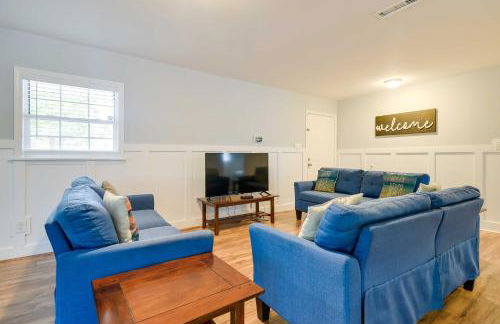 Walk to Atlantic Beach Family Gem with Fenced Yard - Foto 6