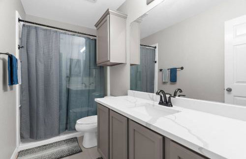 Large Luxury 4-BR Home EPIC GameRoom! Lighted Deck & Grill! - Foto 21