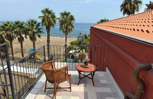 Dimora Burrafato - Antico Palazzo sul Lungomare - Foto 7