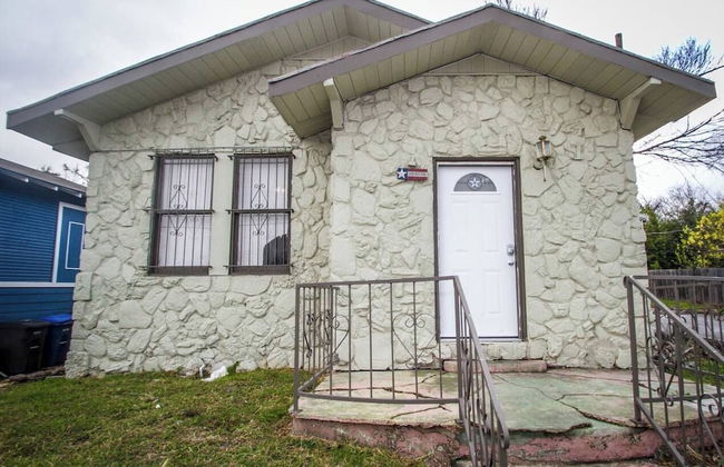 Cozy 2br/1ba Near Downtown Sleeps 8 - Foto 1