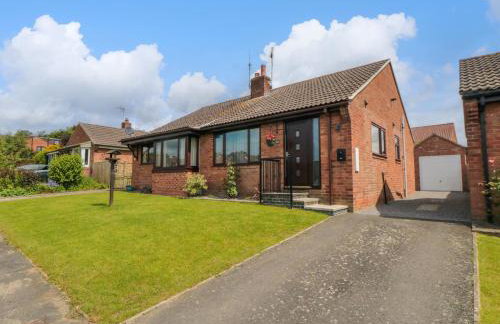 6 Fairfax Close - Photo 1