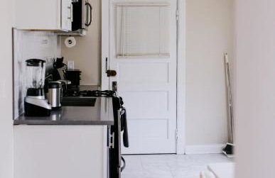 Sleeps 22 • Modern Multi-Unit • Gym • Workspaces - Photo 52