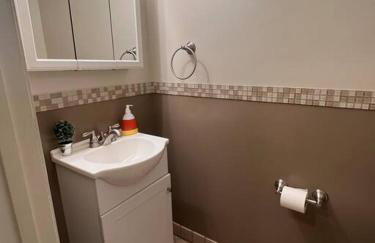 The Red Door 2-bedroom townhouse near VT & RU - Foto 17