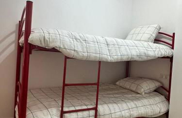 Ground floor apartment on the seafront with pool - Foto 26