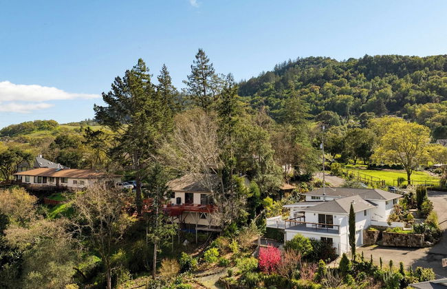 Modern Sonoma Stay w/ Spacious Deck, Views & Prime Location Bennett - Foto 11