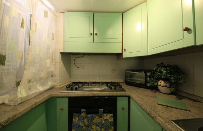 Dolls House Holiday Home - Photo 12