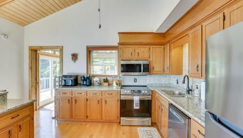 Blowing Rock Home with Hot Tub and Mountain-View Deck! - Foto 3