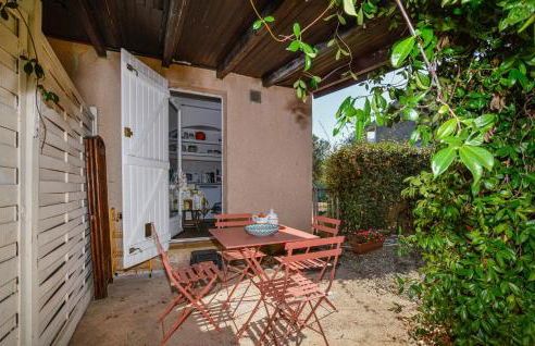 1 Bedroom Gorgeous Home In Venzolasca - Foto 3