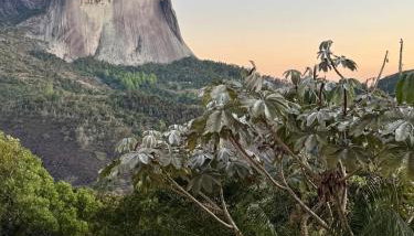 Apartamento com varanda e vista para a Pedra Azul Condomínio Vista Azul - Foto 2