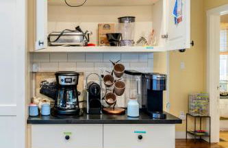 1890 CapeCod farmhouse:Charming, Private, Spacious - Photo 4