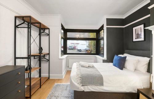 Acton 4BR House I Contractors I Families I Parking - Foto 12