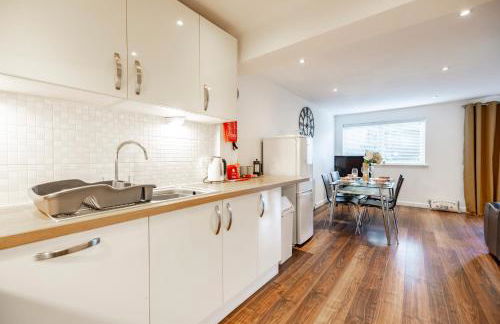 Bright House with Garden & Patio in Market Town - Foto 10