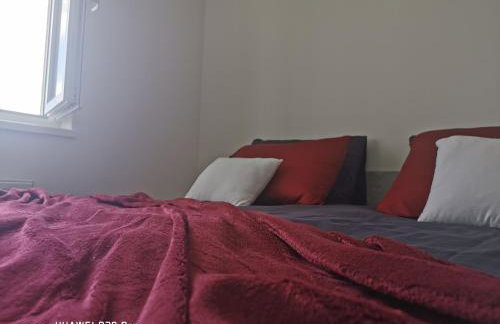 CITY CENTER PEARL #new#free reserved parking in garage elevator direct access#business and pleasure#city view&balcony&sunny&cafes&markets&tram#city center#working room#2 toliets#2 bedrooms - Photo 12