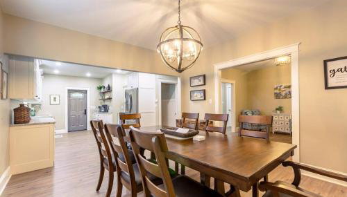 The Queen Place - Updated-Private Backyard - Foto 2