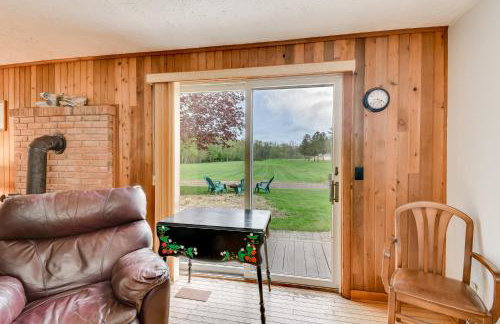 Fishing Pond and Spacious Yard Quiet Home in Sodus! - Foto 6