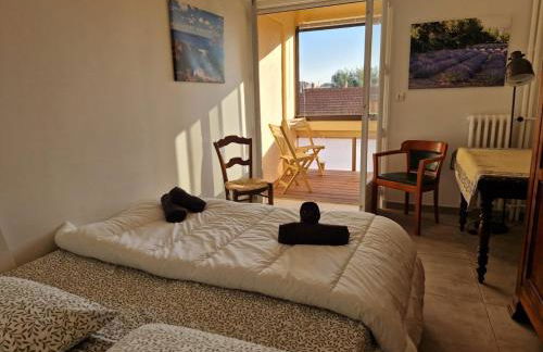 KO T2 avec grand balcon filant, Wifi, Clim à 4 min Remparts - Photo 18