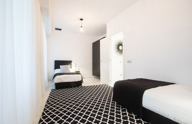 Valencia Luxury - Boutique Center - Photo 5