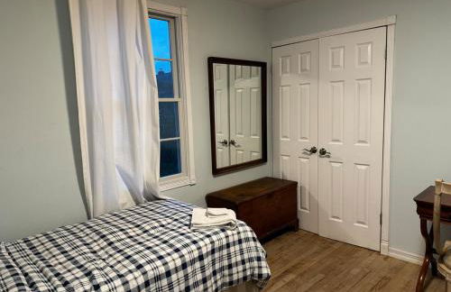 Southampton Village, 2 Fireplaces, Walk to All - Foto 14